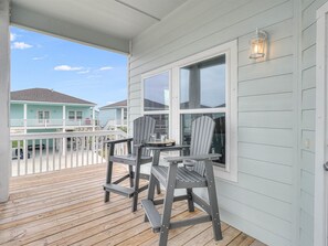 House, 3 Bedrooms | Property grounds - Pelican Reef Or104 3 Bedroom Home by RedAwning (Rockport)