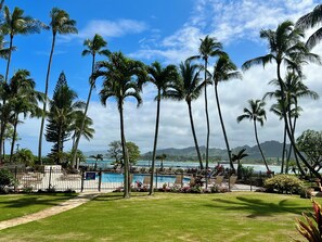 A heated pool - Lae Nani 212, AC, Ocean View, Tropical Oasis, Steps to Beach and Town (Kapaa)