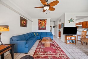 Smart TV - Lae Nani 212, AC, Ocean View, Tropical Oasis, Steps to Beach and Town (Kapaa)
