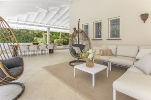 Interior - Villa Encantado - Luxury Tropical Bed & Breakfast (Willemstad)