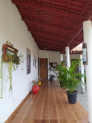 Fachada de la propiedad