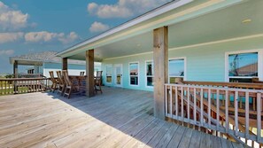 Outdoor dining - Salty Sea House (Bolivar Peninsula)