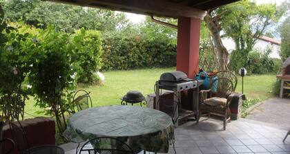 Birds House - apartment with private garden