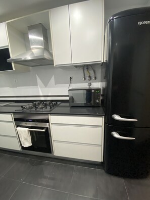 Private kitchen - Apartment at Jamor National Park (Cruz Quebrada)