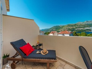 Apartment (Apartments Meri & Karla - Two Bedroom) | Balcony - Apartments Meri & Karla (Dubrovnik)