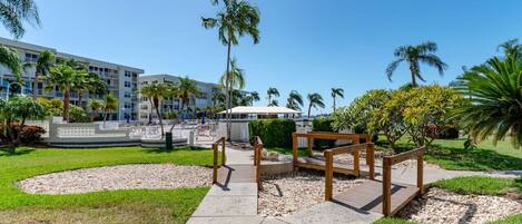 المنطقة المحيطة بالمنشأة