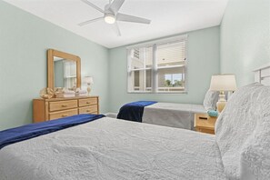 2 Schlafzimmer, Schreibtisch, Bügeleisen/Bügelbrett, kostenloses WLAN