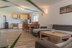 TV - Villa Ivona near Imotski, private pool (Glavina Donja)