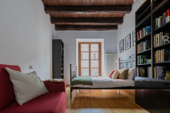 2 quartos, Wi-Fi de cortesia, roupa de cama