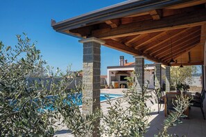 Outdoor dining - Villa Ingrid in Buzet - Haus für 6 Personen (Buzet)