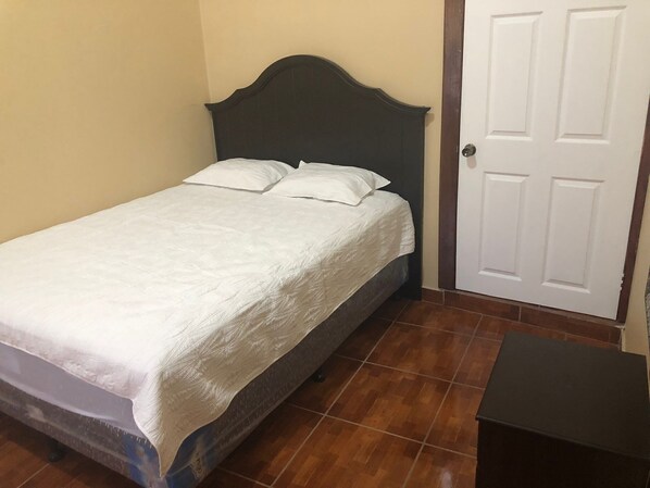 1 bedroom, WiFi, bed sheets