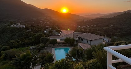 La Villa Alata Avec vue Imprenable sur la mer