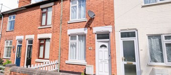 Lovely Large 2-bed House With 2 Reception Rooms