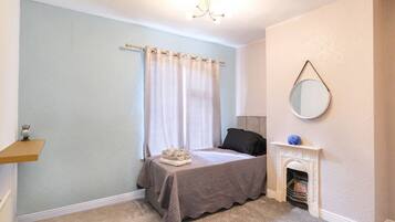 Rumah | 2 kamar tidur, setrika/meja setrika, Wi-Fi gratis, dan seprai linen