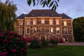 Front of property - Le Petit Château de Conteville (Paluel)