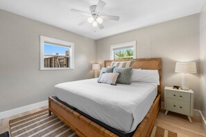 4 slaapkamers, een strijkplank/strijkijzer, gratis wifi, beddengoed