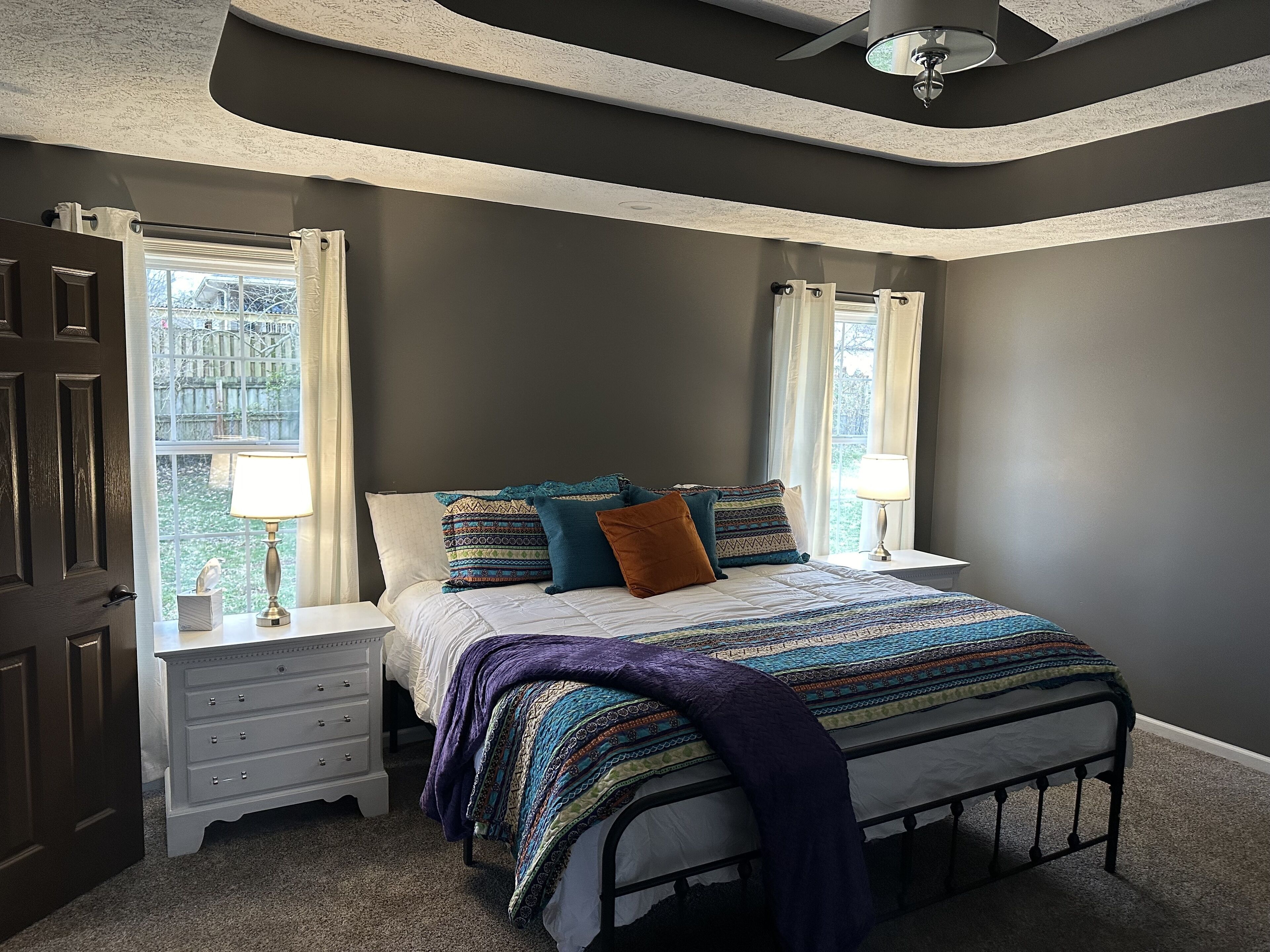 3 عدّة غرف نوم ومكواة/لوح كي وسرير سفر وواي فاي