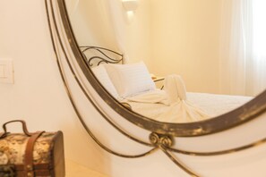 1 chambre, bureau, fer et planche à repasser, Wi-Fi gratuit