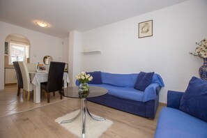 TV - Holiday Home Anamaria (Porec)