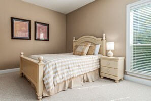 4 Schlafzimmer, BĂŒgeleisen/BĂŒgelbrett, kostenloses WLAN, BettwĂ€sche