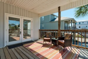 Terrace/patio - Another Happy Clam, Beachside, 4/2, community POOL, dog friendly, sleeps 10 (Dauphin Island)