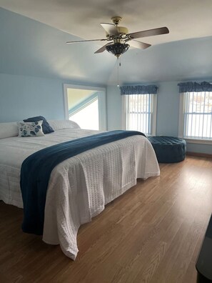 4 slaapkamers, een bureau, wifi, beddengoed