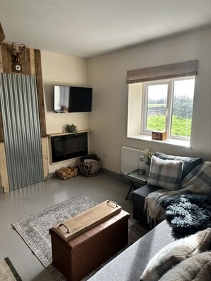 Apartment | Living area - Captivating 1-bed Apartment in Hereford (Hereford)