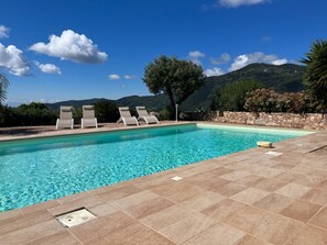 Outdoor pool - Studio "Giovanna" avec piscine & vue sur la baie d'Ajaccio ! (Alata)