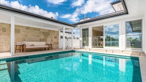 Pool - Aquarium House - with direct beach access & pool (Pottsville)