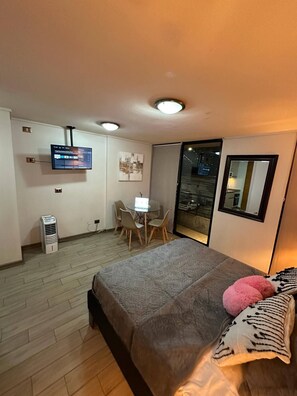Studio, Multiple Bedrooms, Balcony, City View | 1 bedroom - Comfortable Loft With Gym In Independence (Santiago)