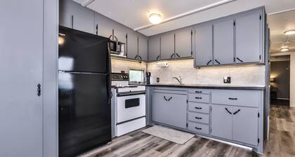 New! 2 bedroom with magnificent lake views!