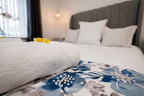 3 bedrooms, desk, iron/ironing board, WiFi