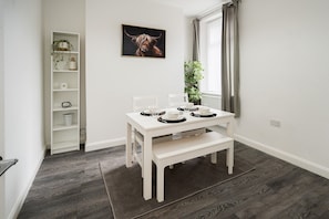 Dining - Adorable House: Afan Forest Park - STAE-Homes (Port Talbot)