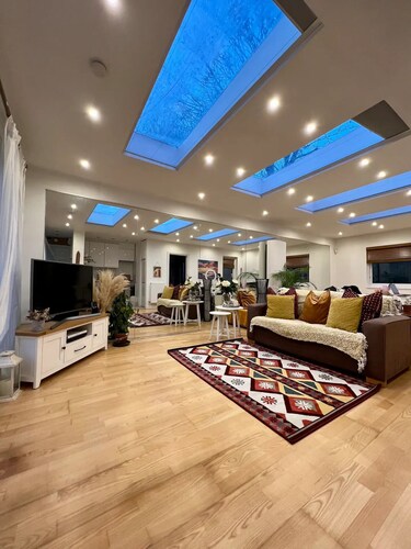 Sunny London Garden Apartment