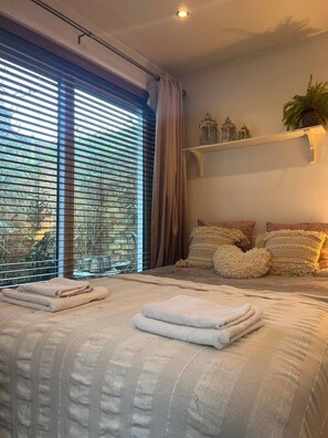 1 makuuhuone, työpöytä, silitysrauta/-lauta, ilmainen Wi-Fi