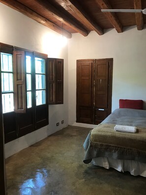 2 bedrooms, WiFi, bed sheets - Casa Alba Linda, en lo mas Lindo de Chacras de Coria, Mendoza (Luján de Cuyo)