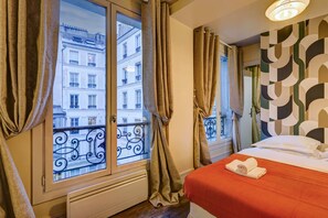3 Schlafzimmer, Schreibtisch, Bügeleisen/Bügelbrett, WLAN