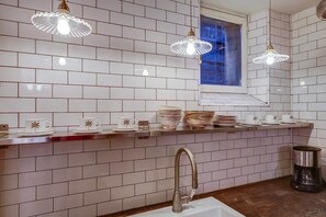 Interior - Le Marais - Les Halles Colorful & Modern 3BD (Paris)