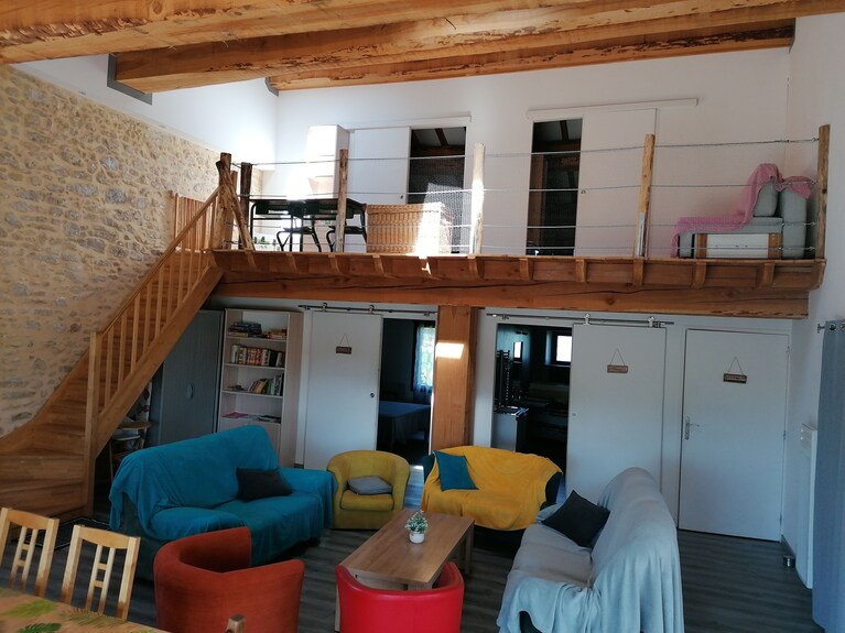 Gîte à La Campagne, 3km De Parthenay. Idéal Pour Séjours En Famille Entre Amis. - Parthenay