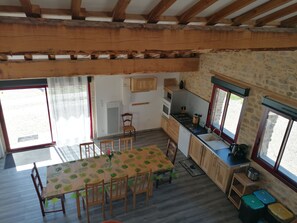 Kühlschrank, Mikrowelle, Ofen, Geschirrspüler