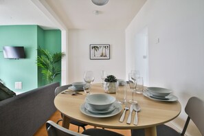 公寓 | 客房内用餐