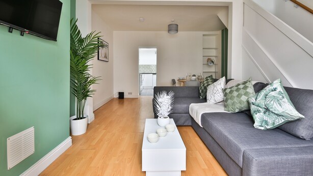 Apartment | Living area - Urban Central 2 Bed House (Cardiff)