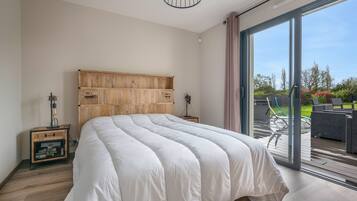 3 bedrooms, iron/ironing board, free WiFi