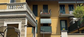 Apartment Near The Metro