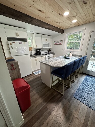 Charming cottage in the beautiful Lake Champlain Islands!