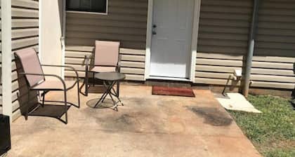 Cute 2 bedroom/2 bathrooms home