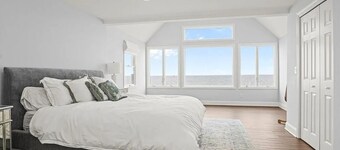 Cozy Ocean Front Retreat with Private Beach!