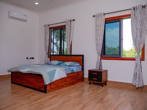 1 slaapkamer, een strijkplank/strijkijzer, gratis wifi, beddengoed
