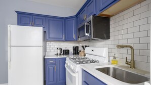 微波爐、洗碗機、廚房用具/餐具/器皿、紙手巾