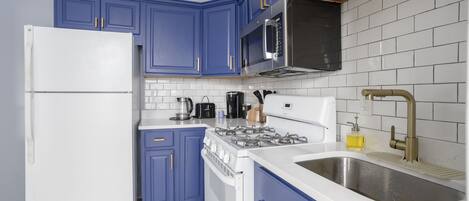 Microonde, lavastoviglie, pentole/stoviglie/utensili, carta assorbente